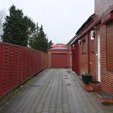 Hostel Pinneberg Hostel *