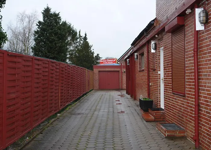 Hostel Pinneberg Hostel *